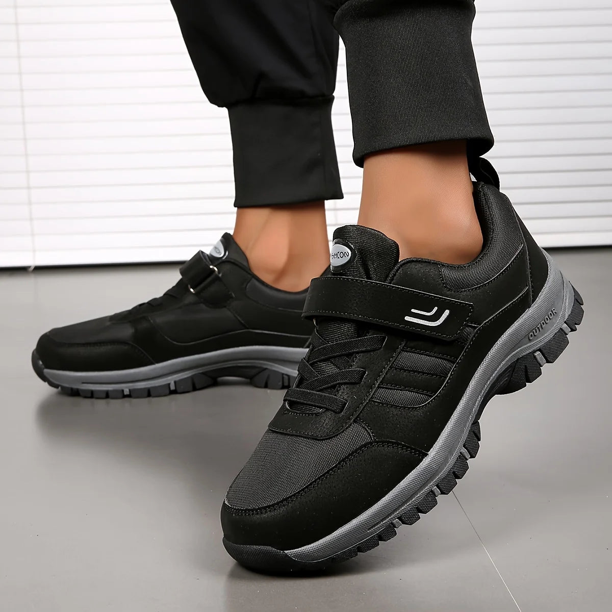 Men's Running Sneakers Breathable Mesh Sports Shoes