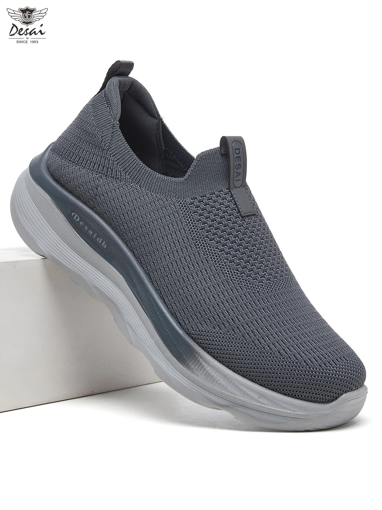 Summer Mesh Shoes for Men, Round Toe Lightweight Flexible Sneakers, Breathable Non-Slip Footwear for Gym, Jogging and Travel