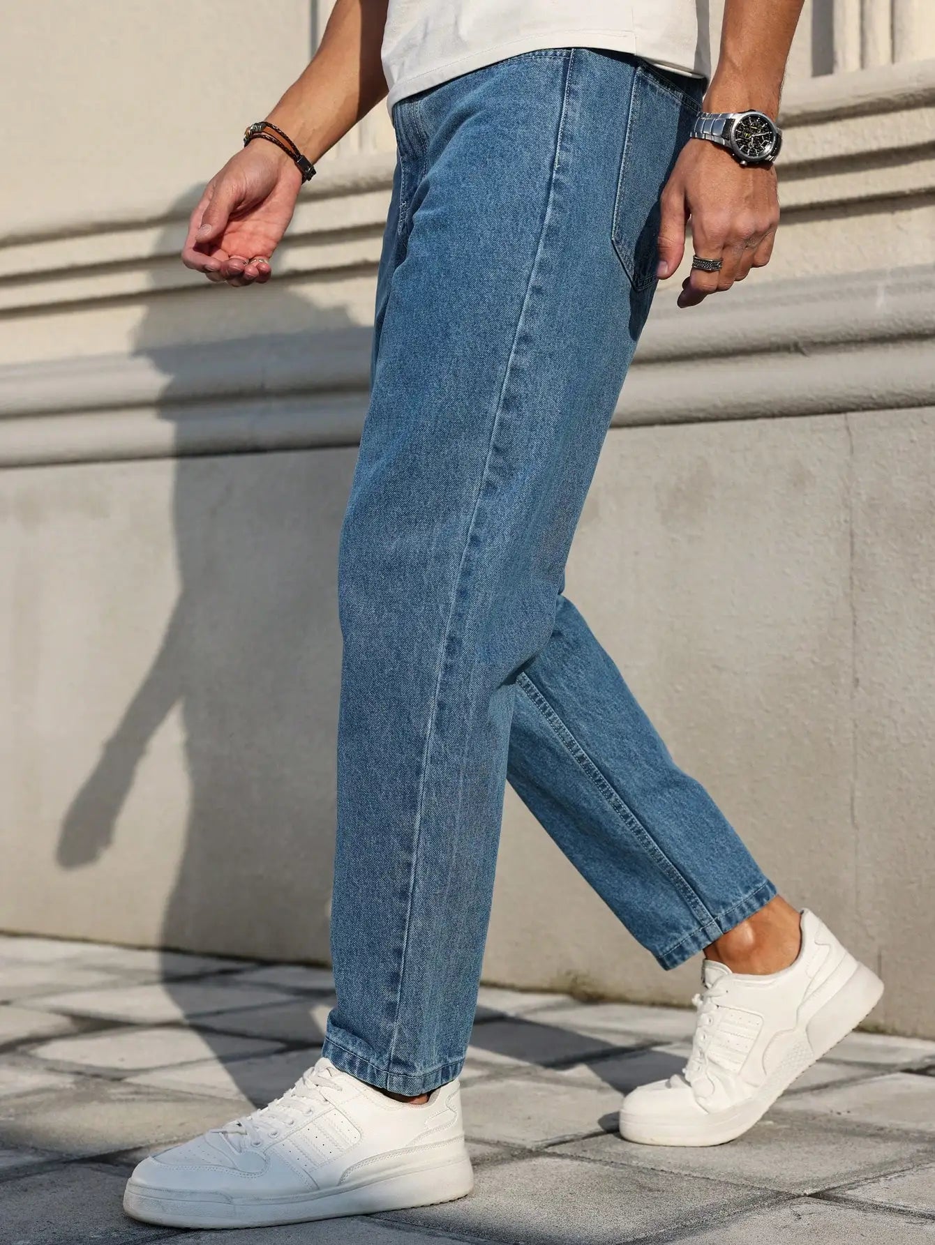 Men's Loose Fit Blue Denim Jeans for Casual Wear