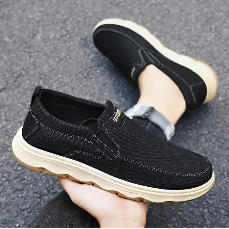 Men's Casual Slip-On Shoes in Canvas and Plastic