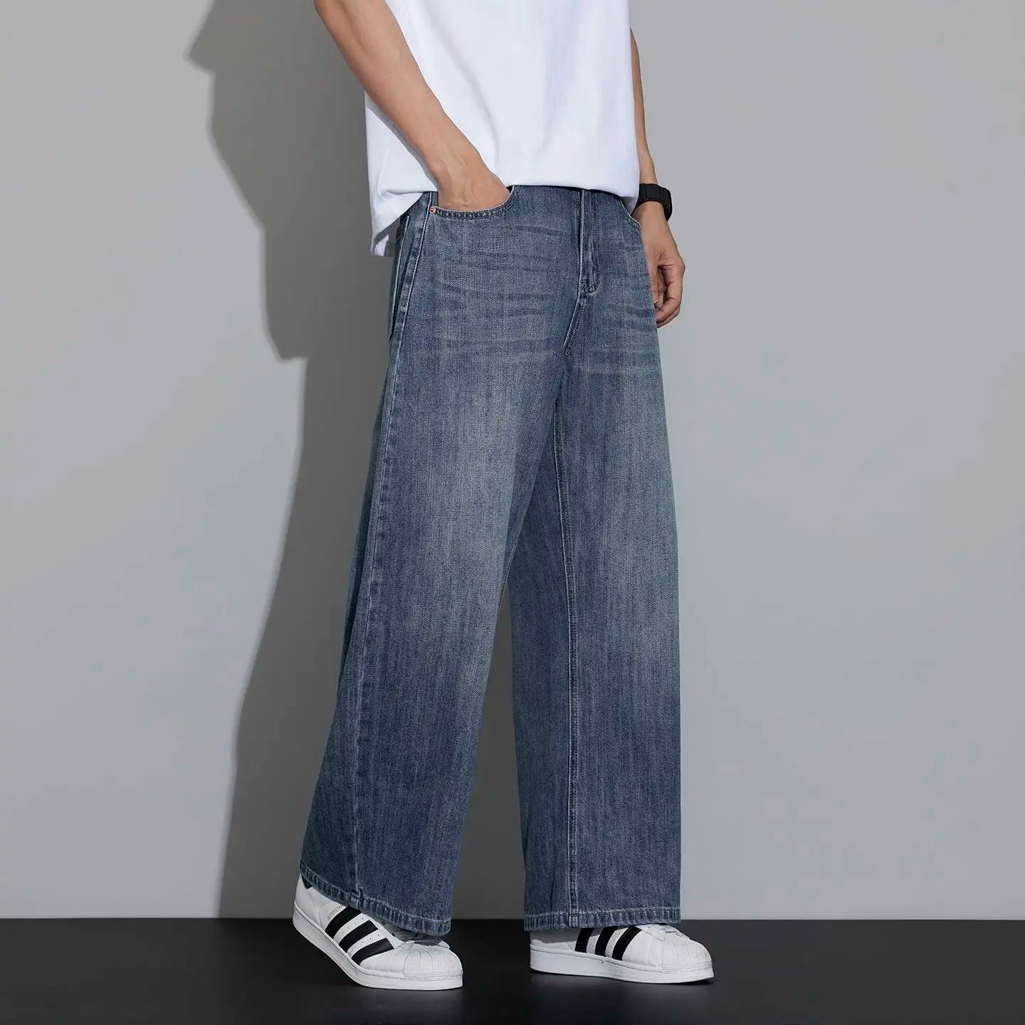Men's Casual Loose Straight Nine-Point Jeans