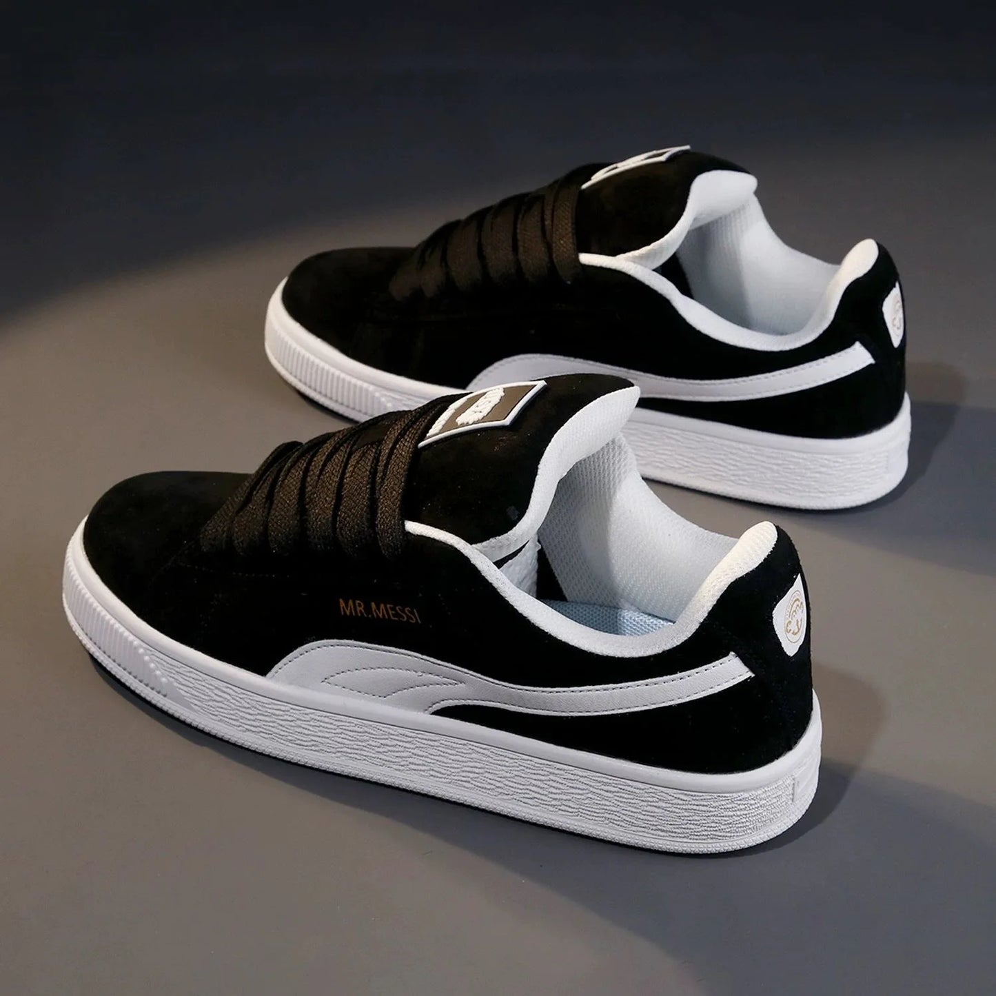 Men's Casual Lace-Up Shoes in Leather and Rubber