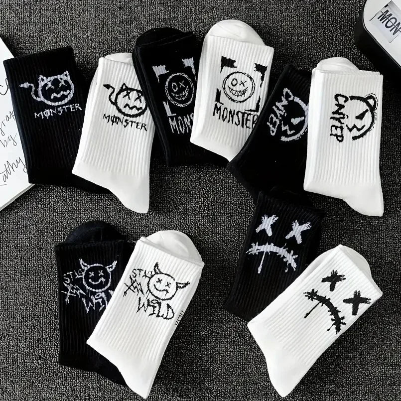 5/10 Pairs Men Women Graffiti Printed socks Street Style Soft Comfortable Sweat Absorbing Breathable Couple Sports Leisure Socks