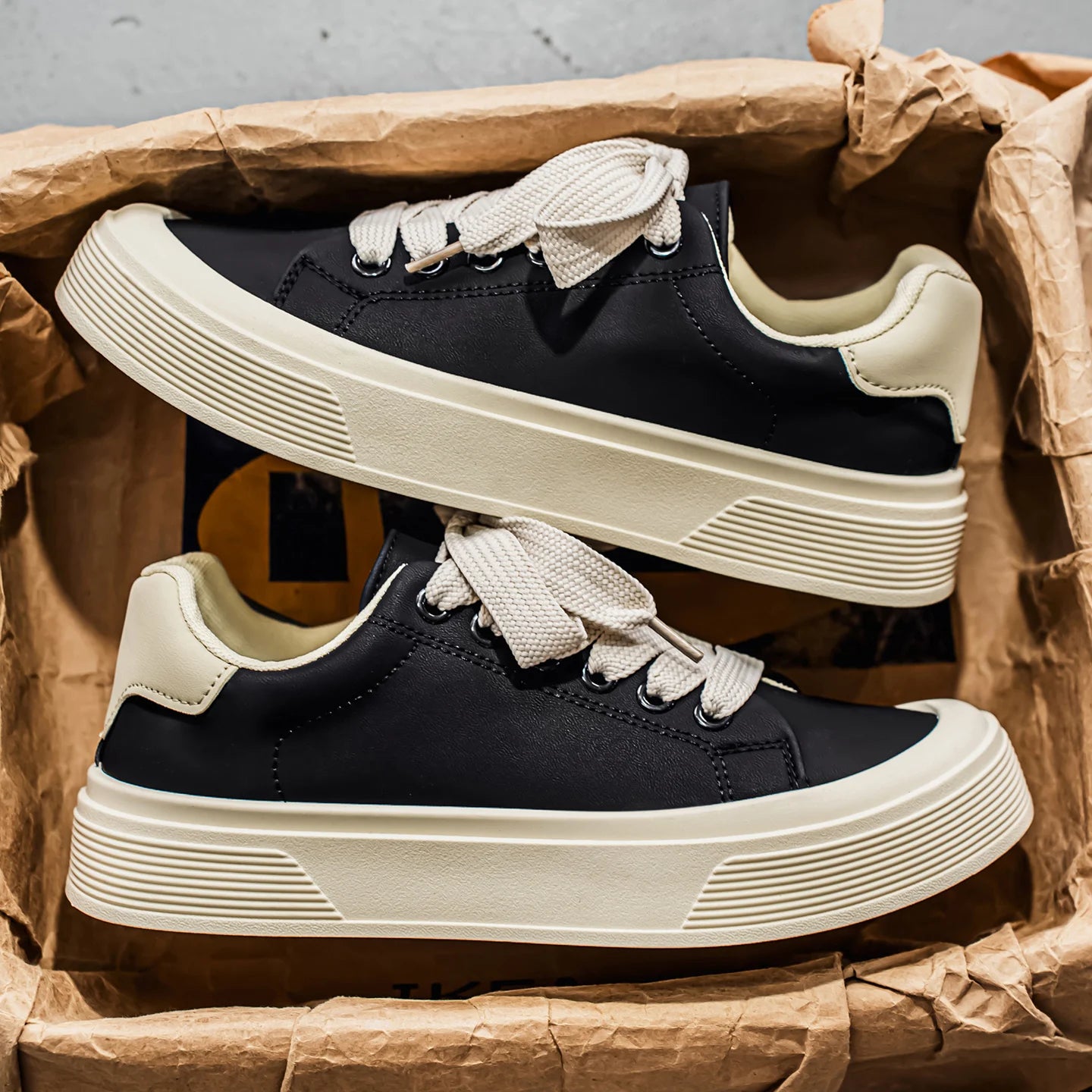 Men's Casual Sports Shoes with Anti Slip Platform