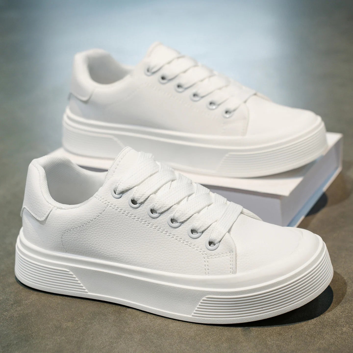 Men's Casual Sports Shoes with Anti Slip Platform