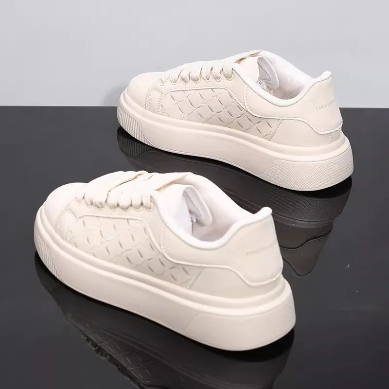 Men's Black and White Casual Leather Shoes