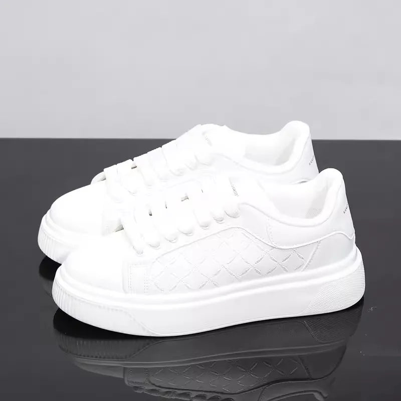 Men's Black and White Casual Leather Shoes