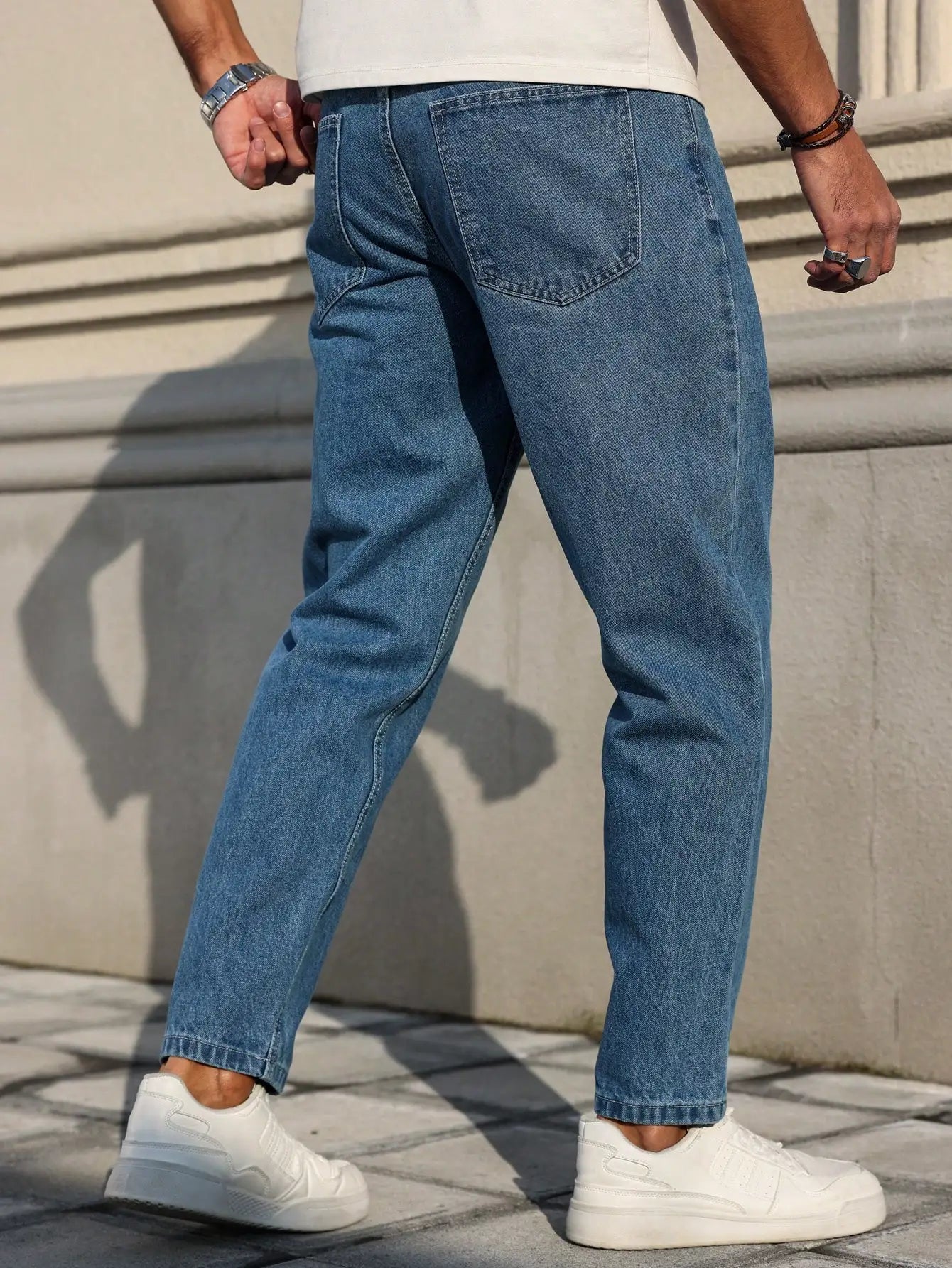 Men's Loose Fit Blue Denim Jeans for Casual Wear