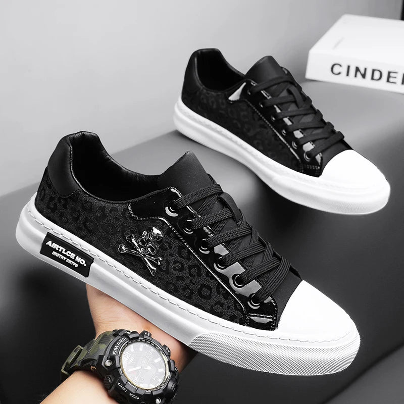 Men's Casual Skateboard Shoes Lightweight Breathable Sneakers