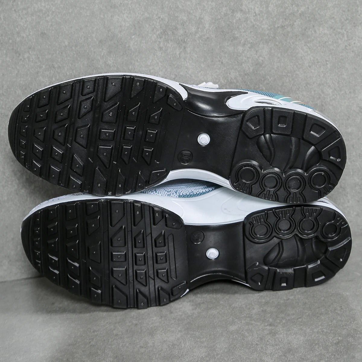 Men's Casual Sports Shoes with Breathable Mesh