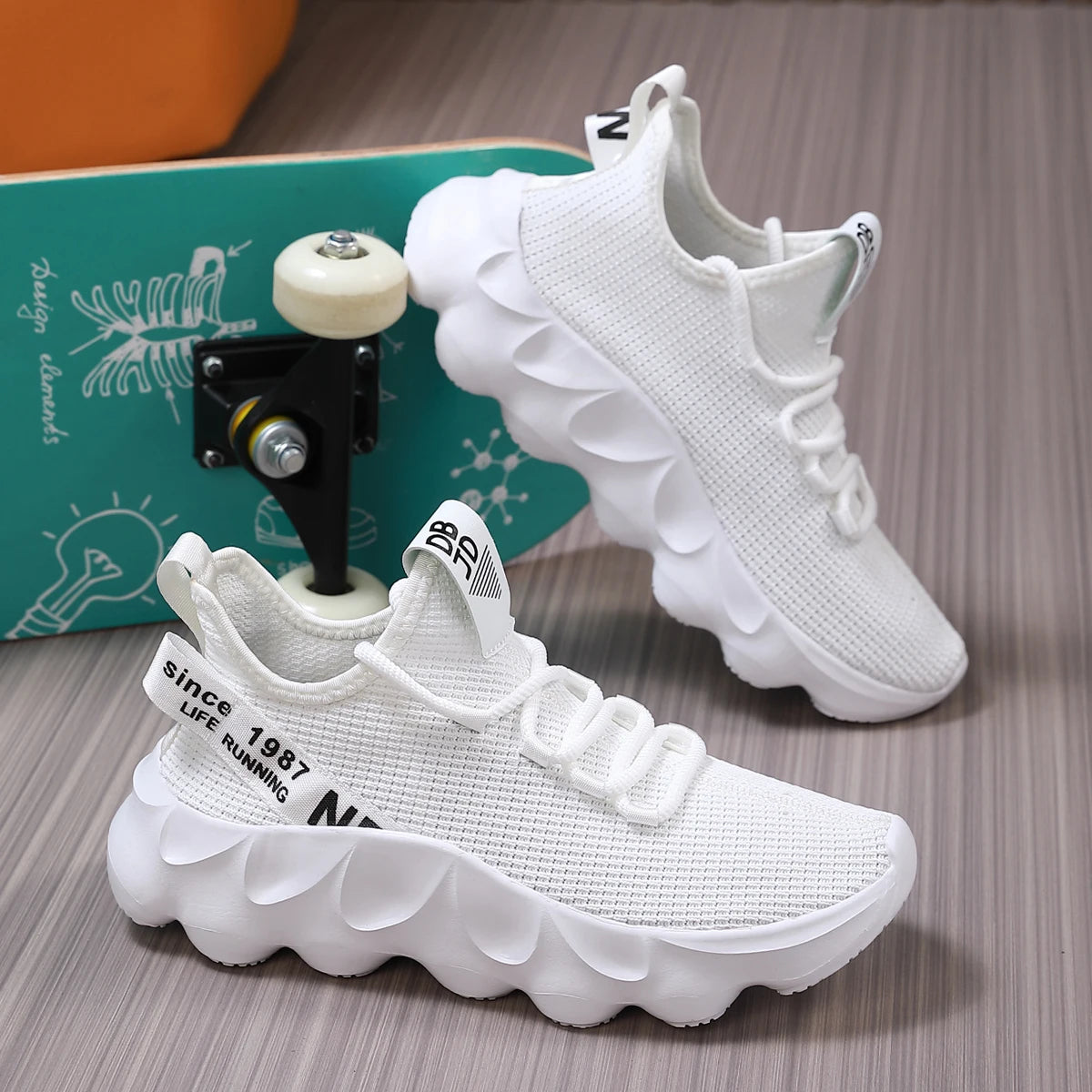 Men's Large Size Casual Sports Shoes for Hiking and Running