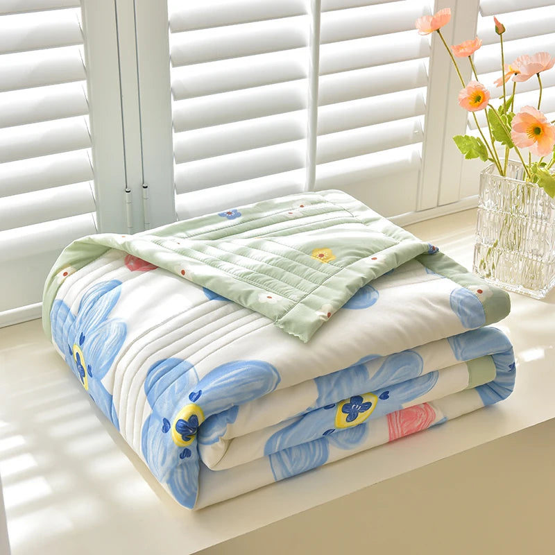 Lightweight Summer Quilt, 100% Polyester Patchwork Design