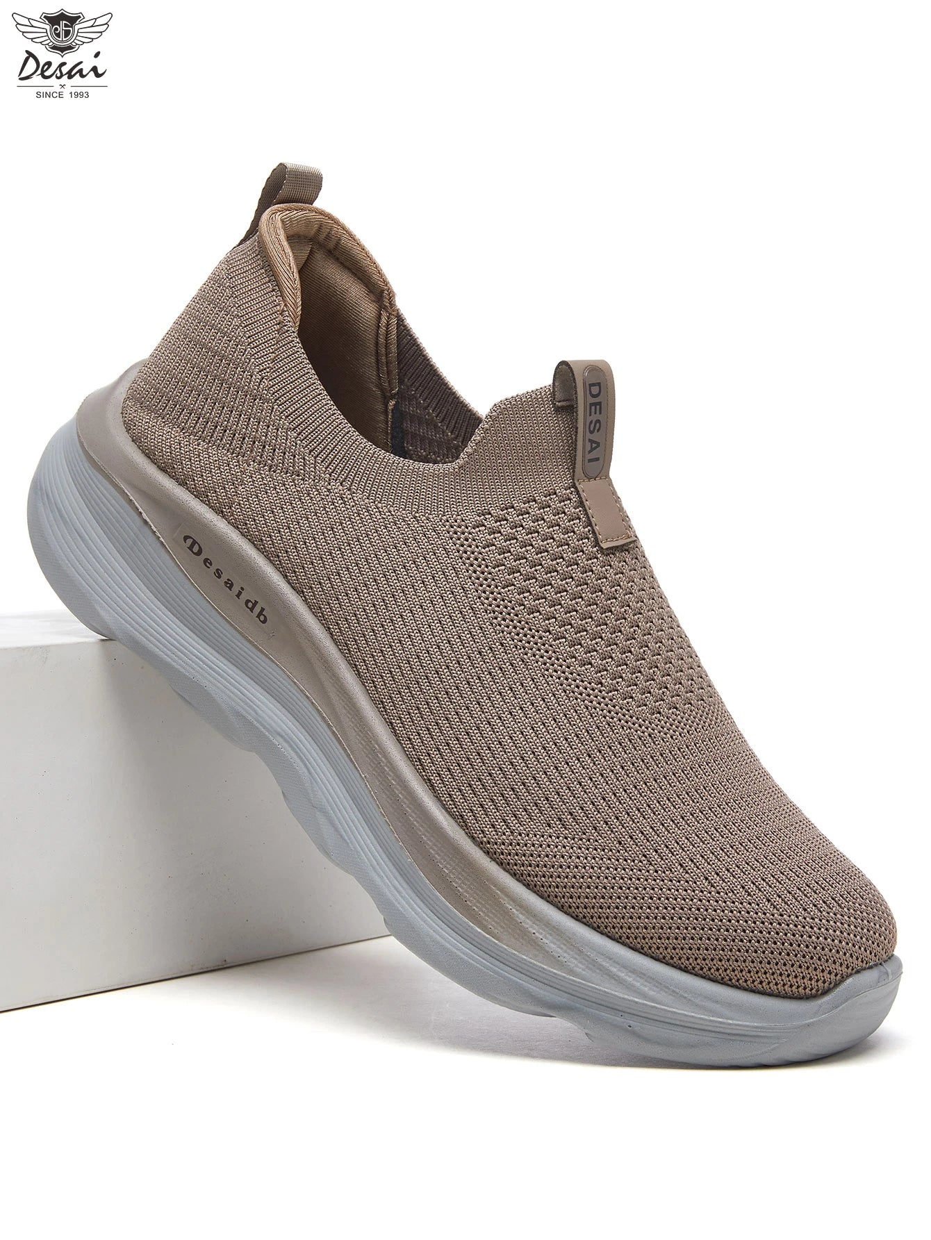Summer Mesh Shoes for Men, Round Toe Lightweight Flexible Sneakers, Breathable Non-Slip Footwear for Gym, Jogging and Travel
