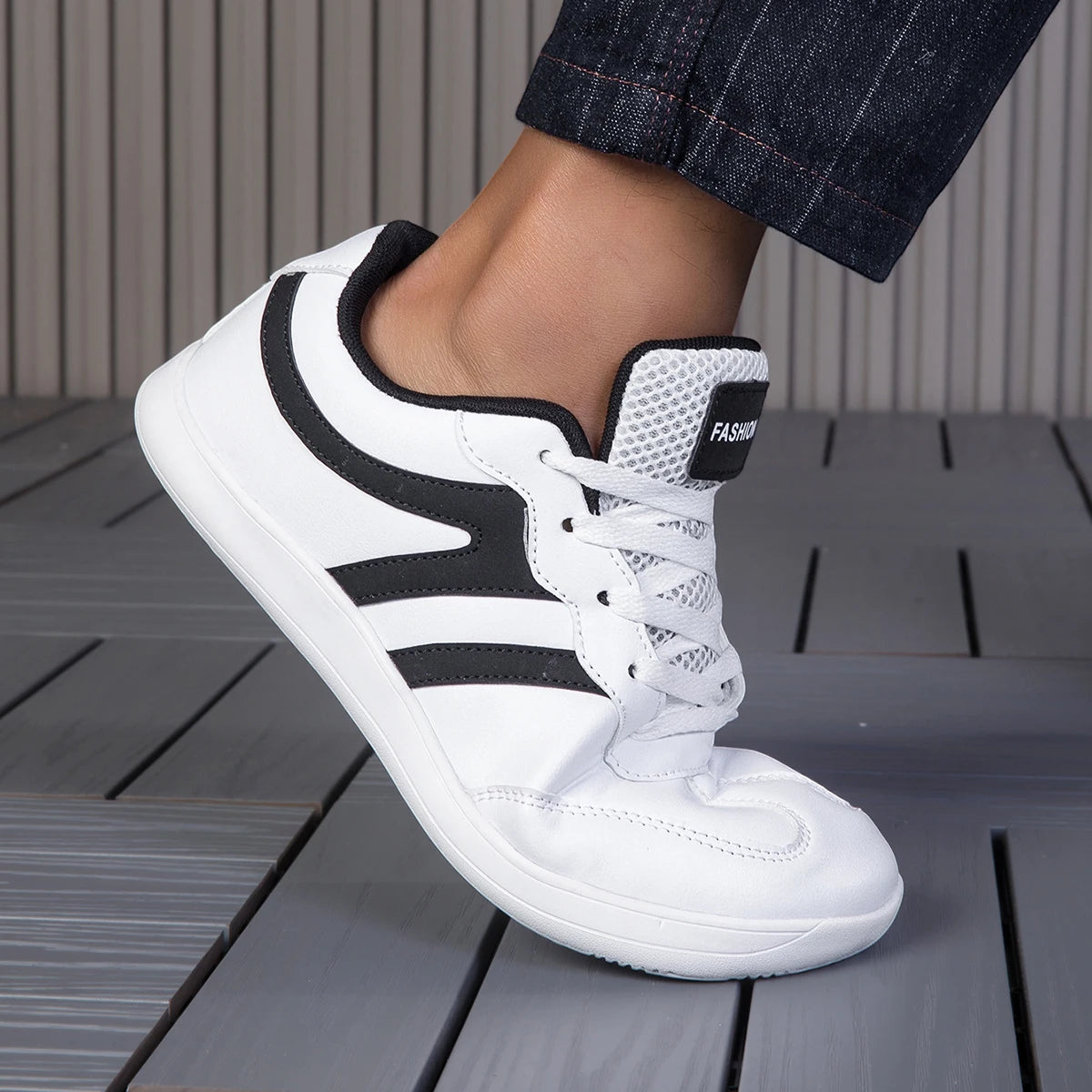 New Men Wide Toe Barefoot Shoes Women Breathable Board Shoes Outdoor Lightweight and Running Unisex Walking Shoes Trail Fashion