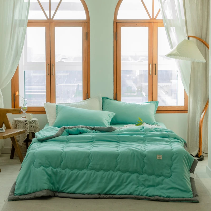 Lightweight Solid Color Summer Quilt in Polyester