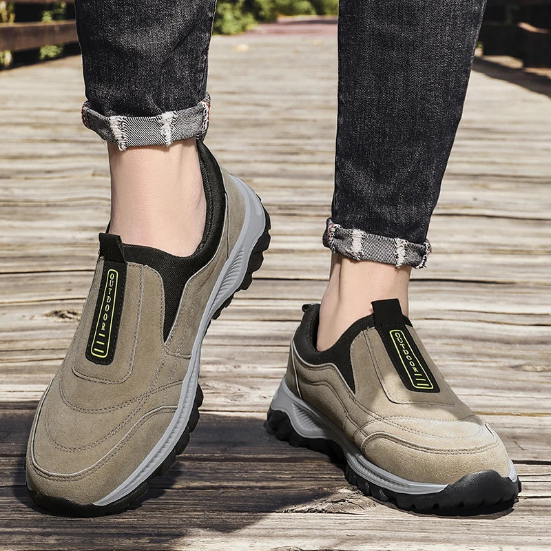 Men Casual Sports Shoes Comfortable Flat-Bottomed Hiking Shoes