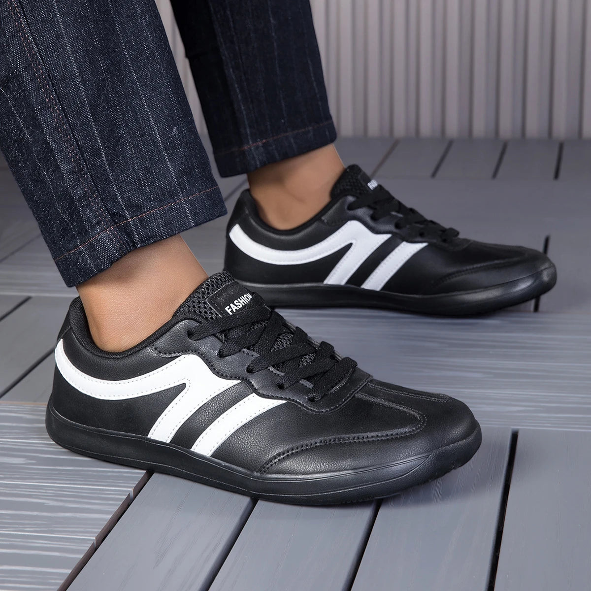 New Men Wide Toe Barefoot Shoes Women Breathable Board Shoes Outdoor Lightweight and Running Unisex Walking Shoes Trail Fashion