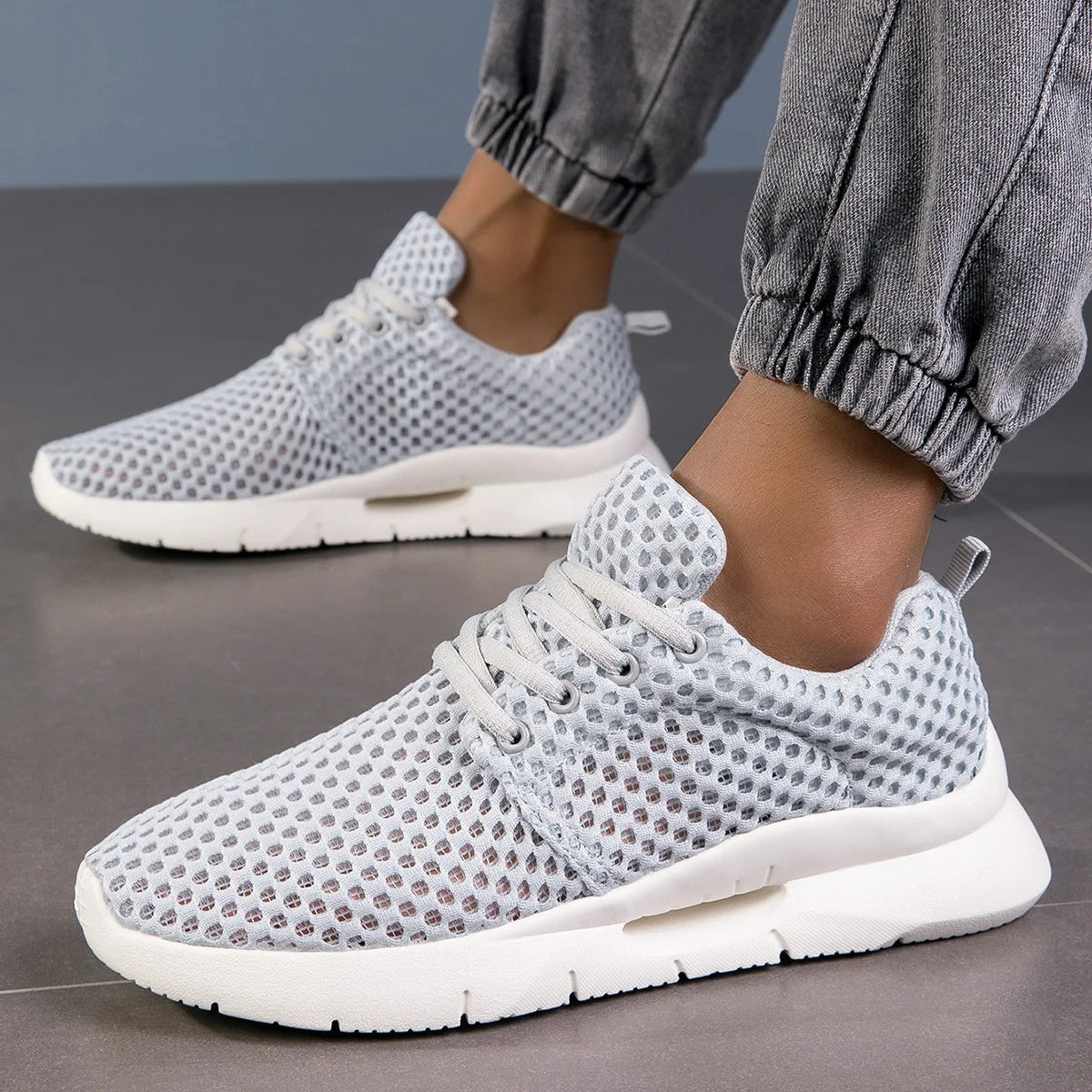 Men's White Mesh Lightweight Casual Sneakers for Hiking
