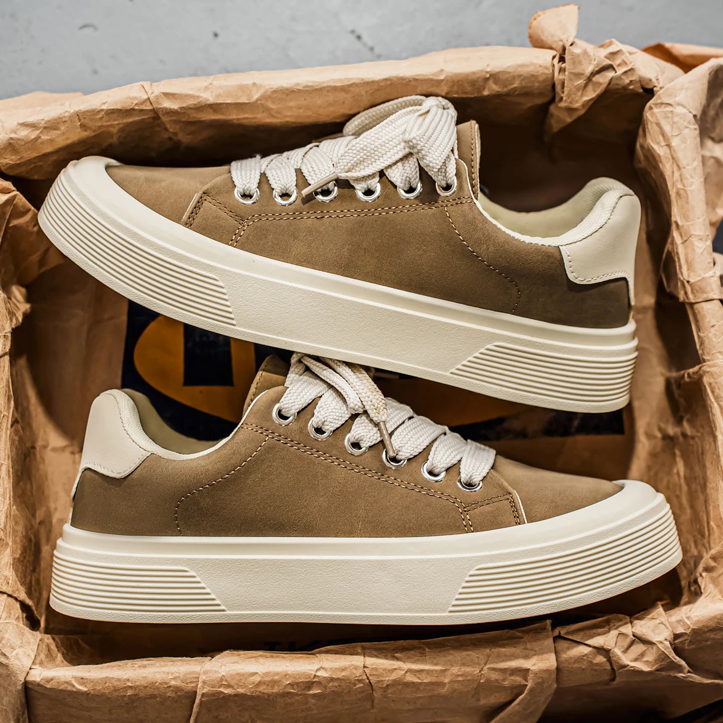 Men's Casual Sports Shoes with Anti Slip Platform