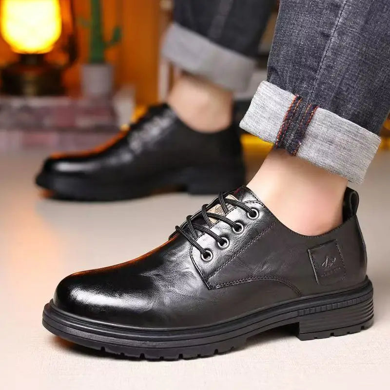 Mens Casual Brogue Shoes in Genuine Leather for Spring Autumn