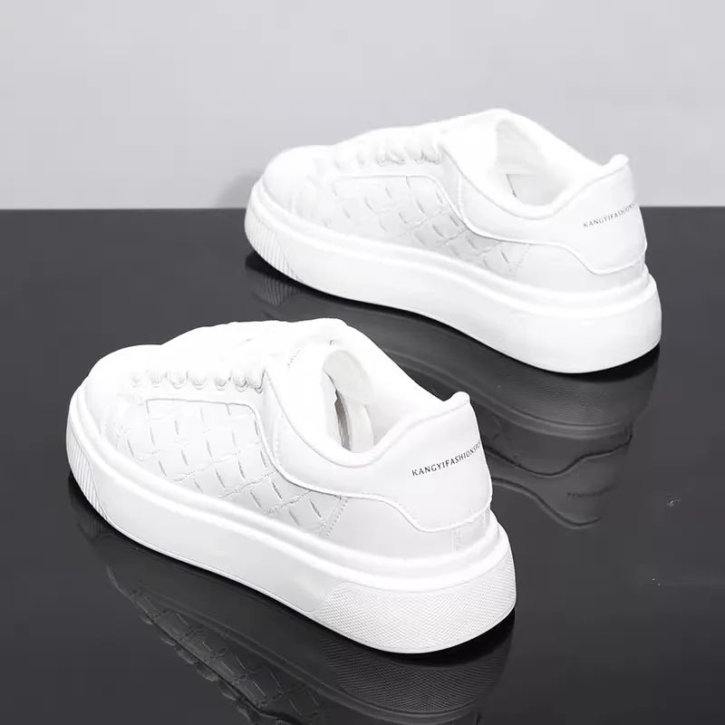 Men's Black and White Casual Leather Shoes