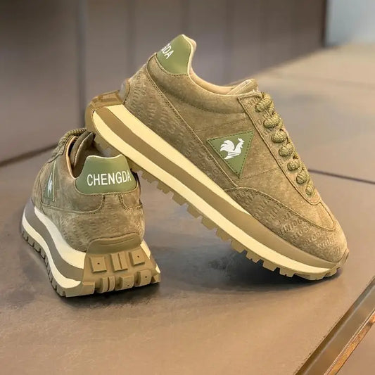 Men's Outdoor Sports Shoes with Artificial Leather Upper