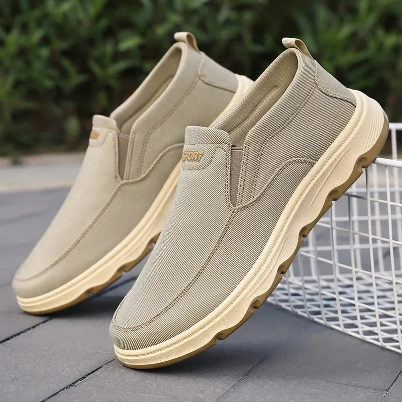 Men's Casual Slip-On Shoes in Canvas and Plastic
