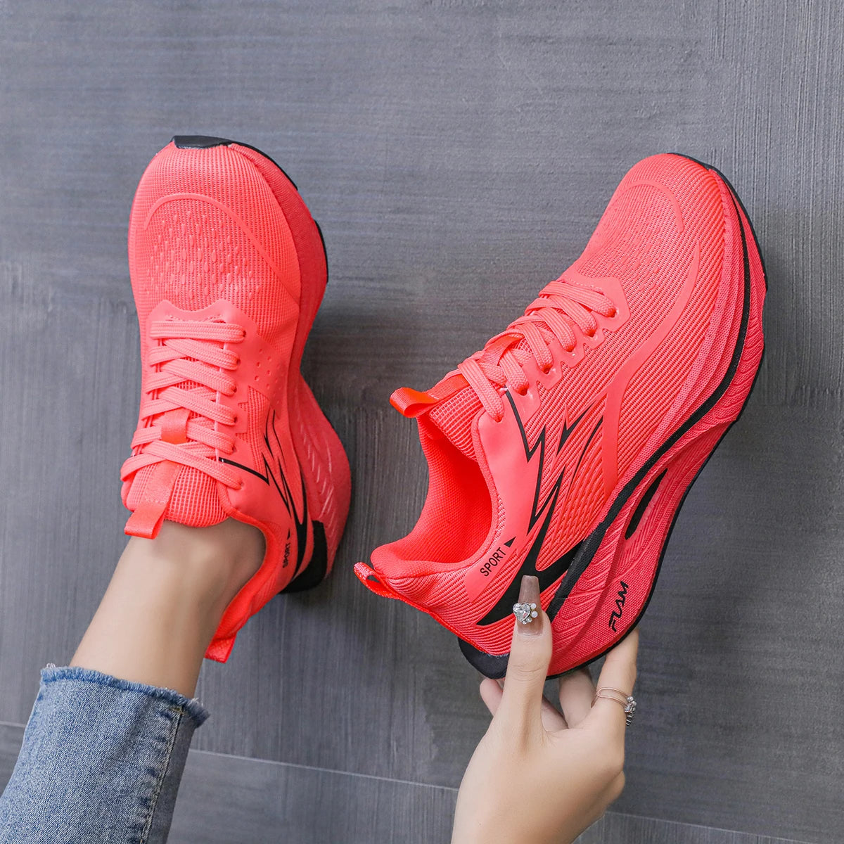 Men's Lightweight Breathable Running Shoes for Sports