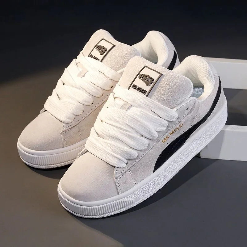 Men's Casual Lace-Up Shoes in Leather and Rubber